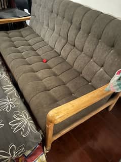 extremely nice and comfortable sofa.  extremely cheap