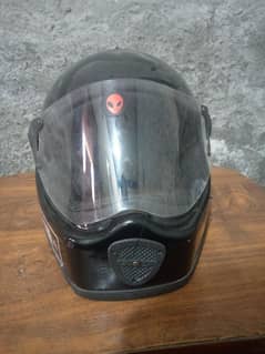 Helmet new only use for 1 week no scratch no fault