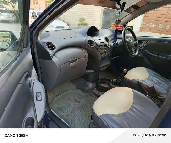 Toyota Vitz  Manual Model 2003 , Import 2007 3