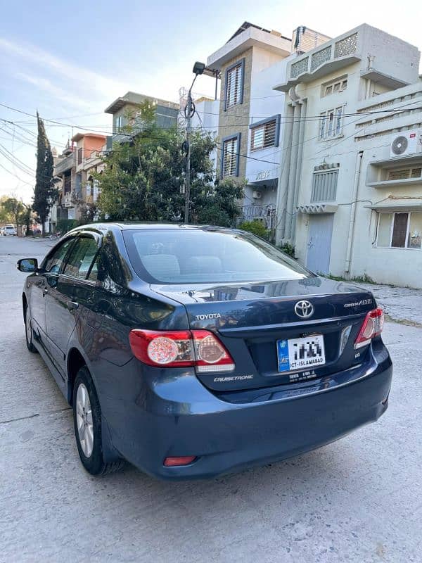 Toyota Corolla Altis 2013 1