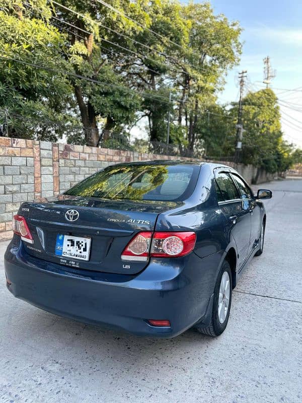 Toyota Corolla Altis 2013 2