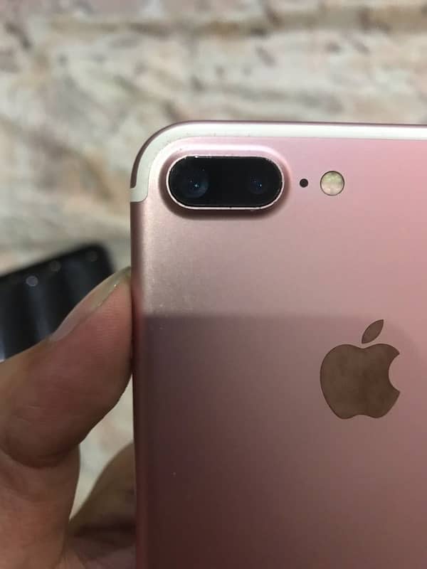 iPhone 7 Plus 32 gb pta approved 4