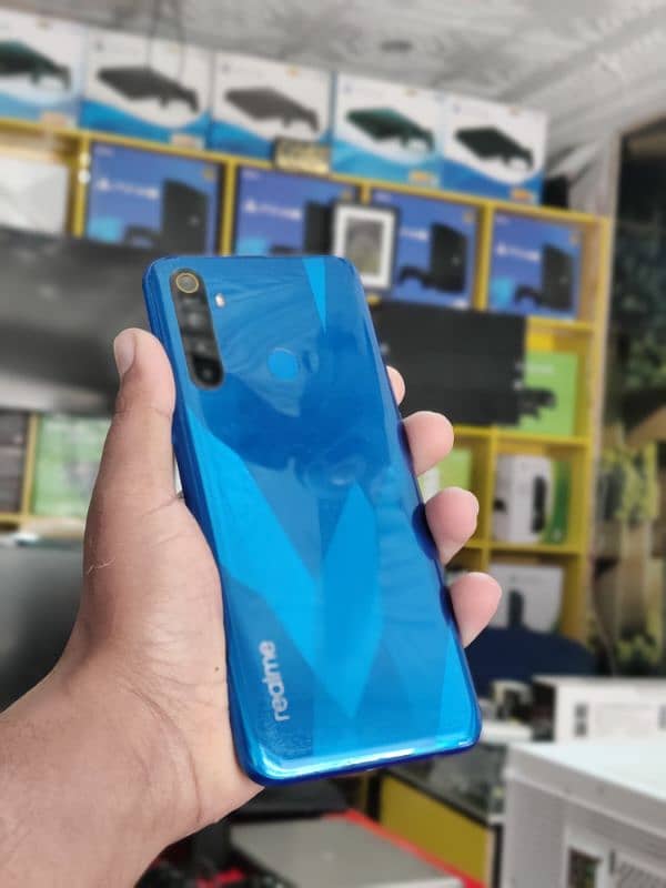 realme 5s 4/128gb 8