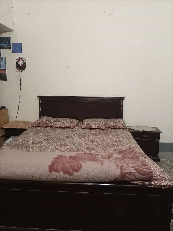 wooden bed for sale 0