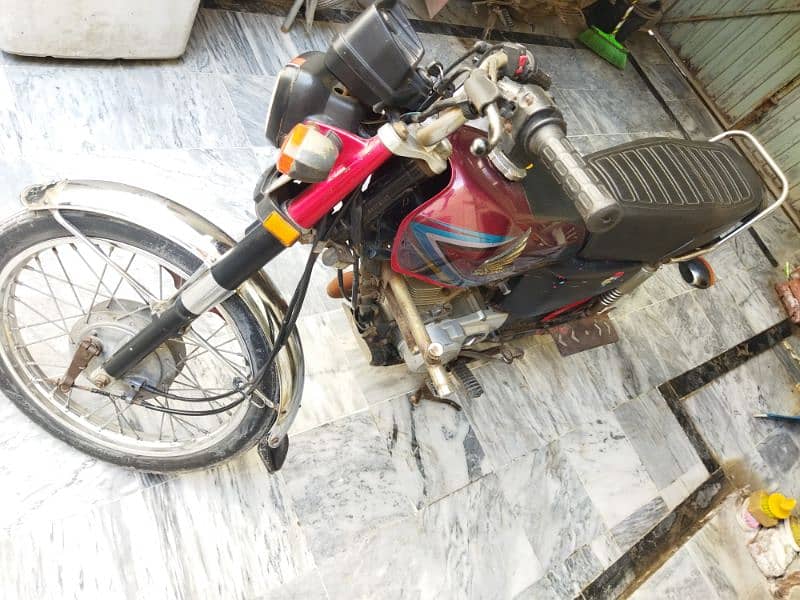 Honda cg125 18 modle urgent sell 5