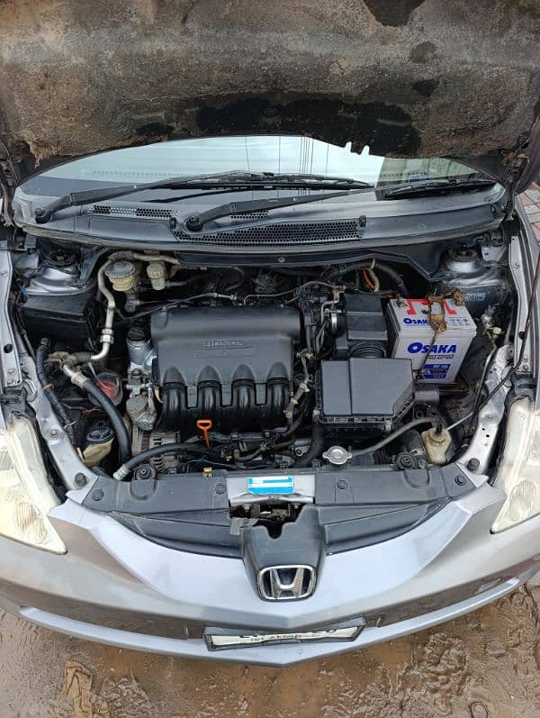 Honda City IDSI 2004 total original paint 5