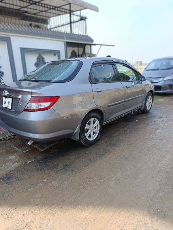 Honda City IDSI 2004 total original paint 18