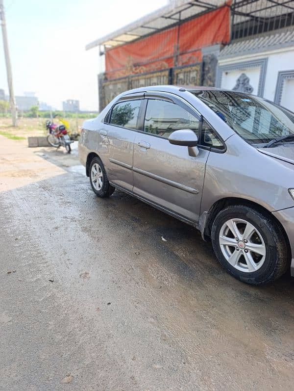 Honda City IDSI 2004 total original paint 19