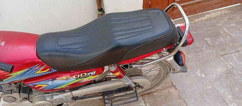 bike bilkul theek ha good condition 4