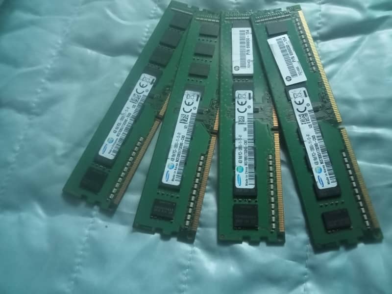 Samsung 4gb ddr3 rams 0