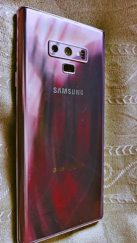 Samsung galaxy note 9 9/10 condition 1