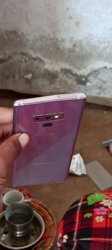 Samsung galaxy note 9 9/10 condition 5