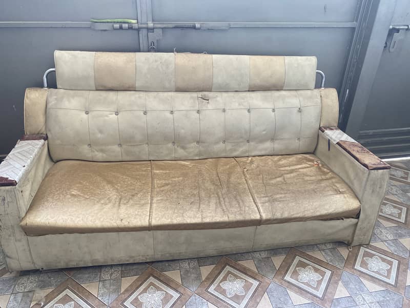 Single Sofa 1