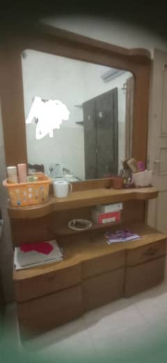 Dressing table