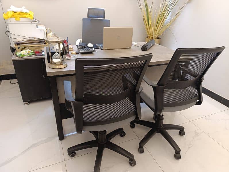 Office Table And executive chair 4