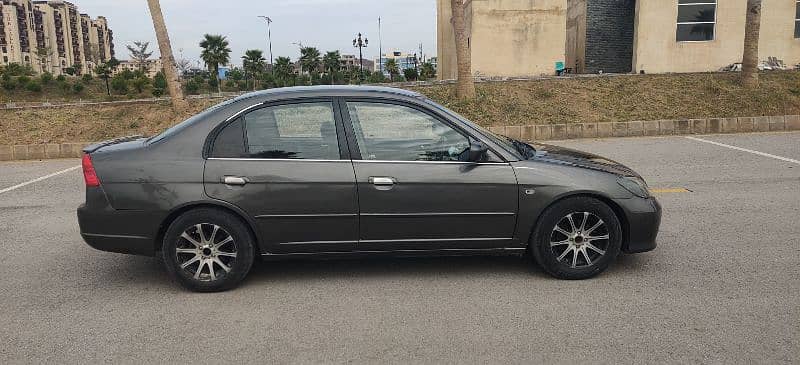 Honda Civic EXi 2005 3