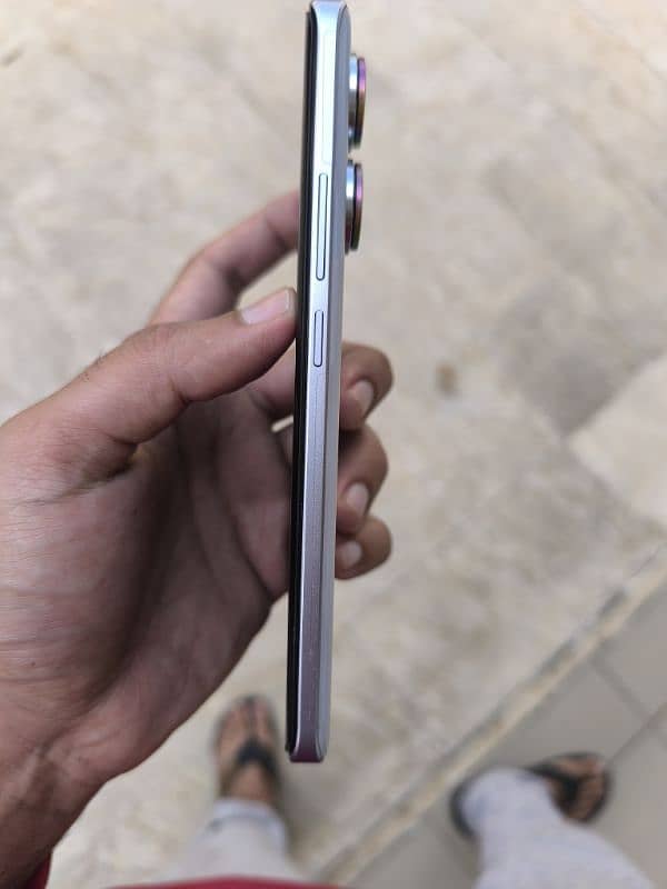 Redmi Note 13 Pro Plus 12/512 Purple 1