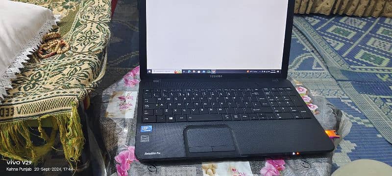 Toshiba Laptop 10 /10 1