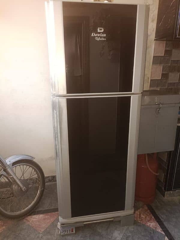 Full size dawlance Fridge 0