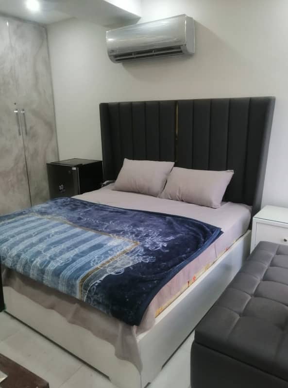 Studio Bedroom Fully Furnished Luxury Flat Available For Rent In Spanish Boulding Sector E Nishtar Block Bahria Town Lahore 0