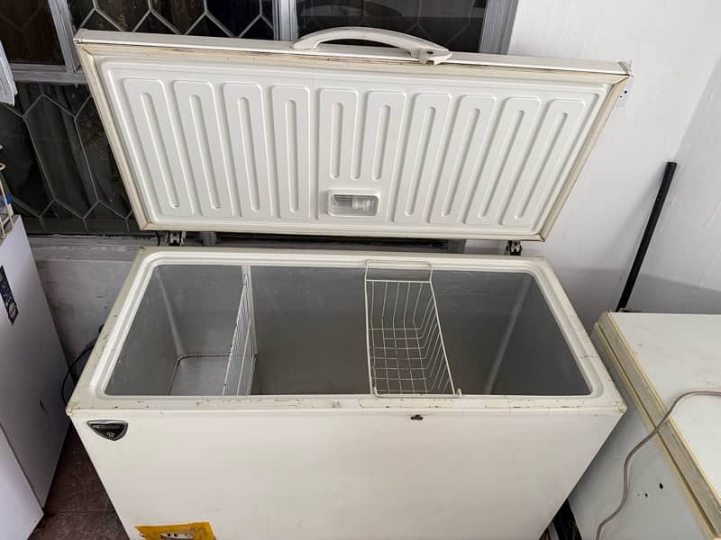 Dawlance waves Freezer in Excellent Condition 4