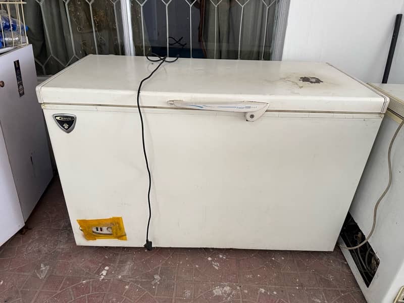 Dawlance waves Freezer in Excellent Condition 5