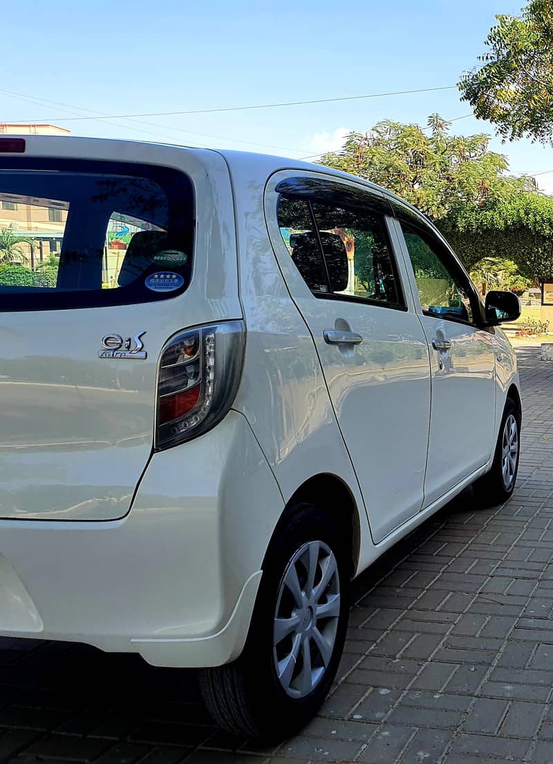 Daihatsu Mira 2015 2