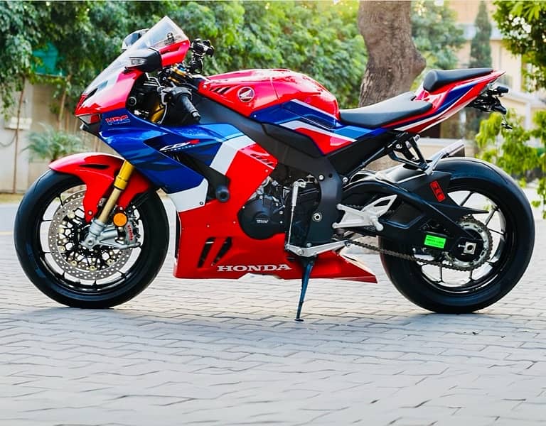 Honda CBR Fireblade RRR sp edition 5