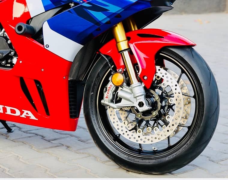 Honda CBR Fireblade RRR sp edition 6