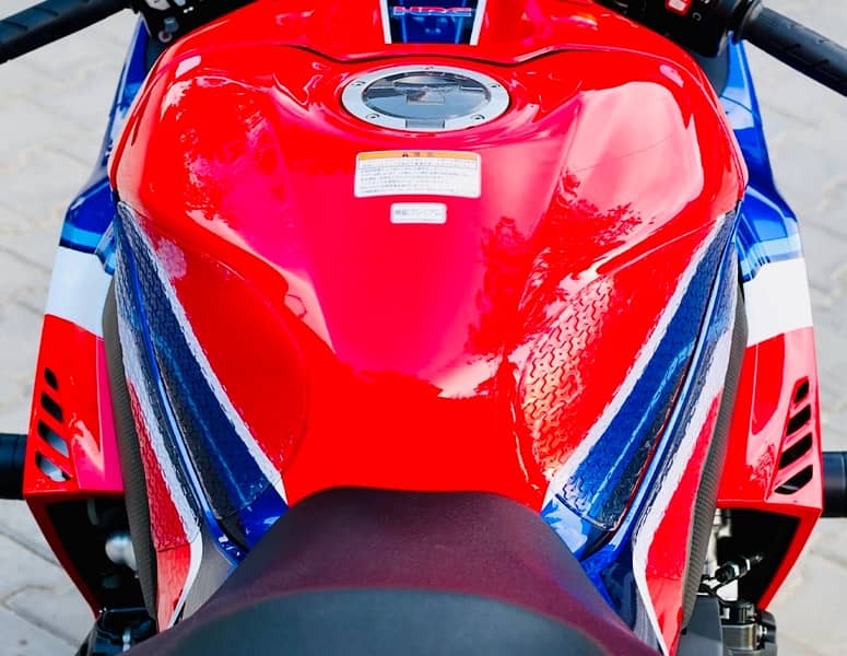 Honda CBR Fireblade RRR sp edition 7