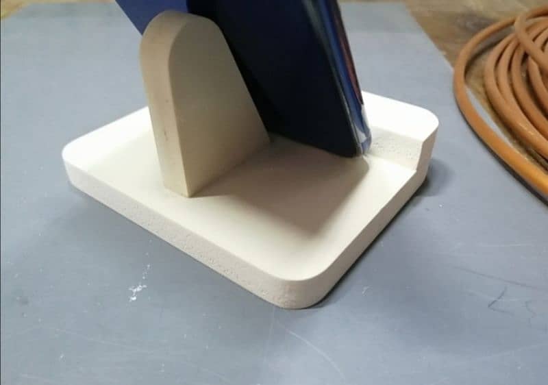 Mobile Stand made of Solid peice best quality material Non slipe 6