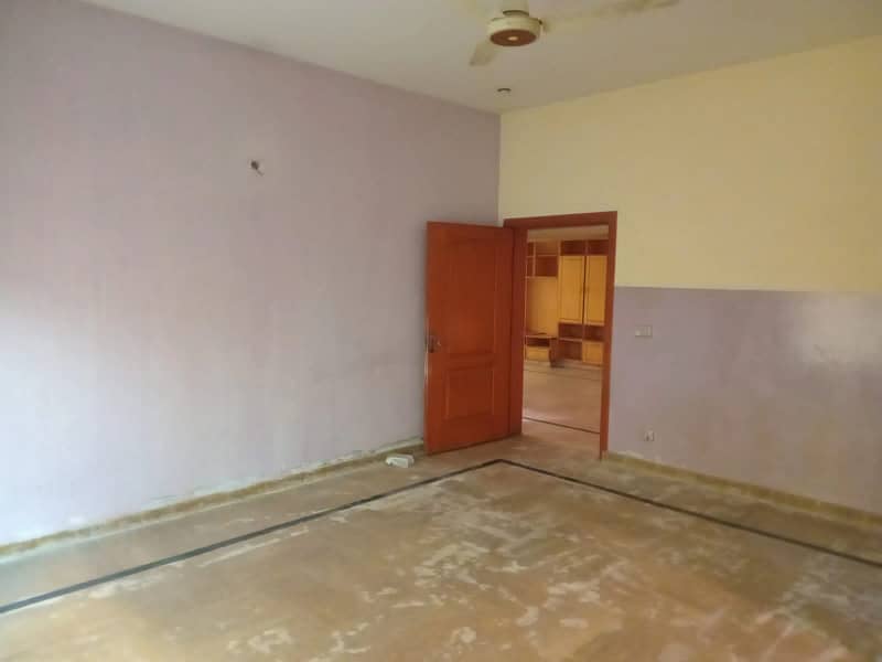 One Kanal Lower Portion For Rent Valencia Town 5