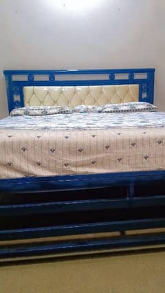 Iron bed without matters