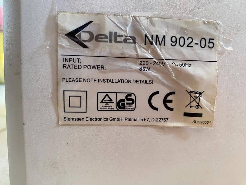 Imported Delta Sewing Machine in excellent condition, made in Uk 3