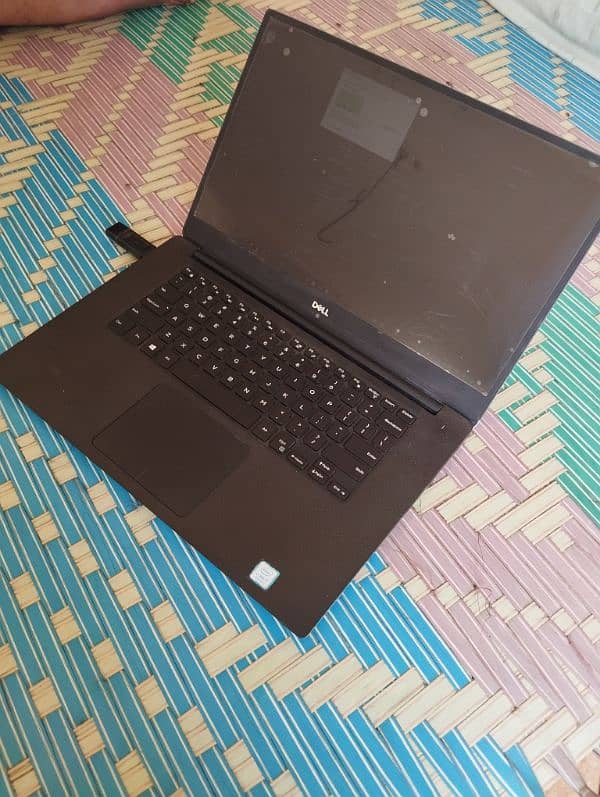 Dell Precision 5530 7