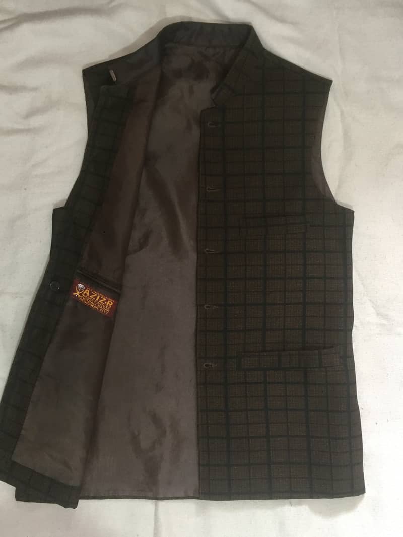 Two Waistcoat in excellent condition 2