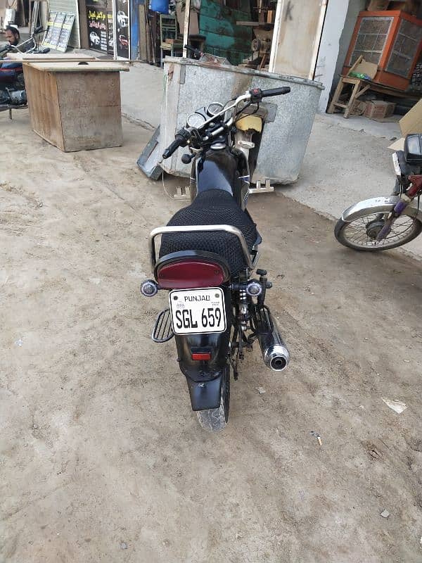 GS 150 Suzuki Motorcycle For sale 3