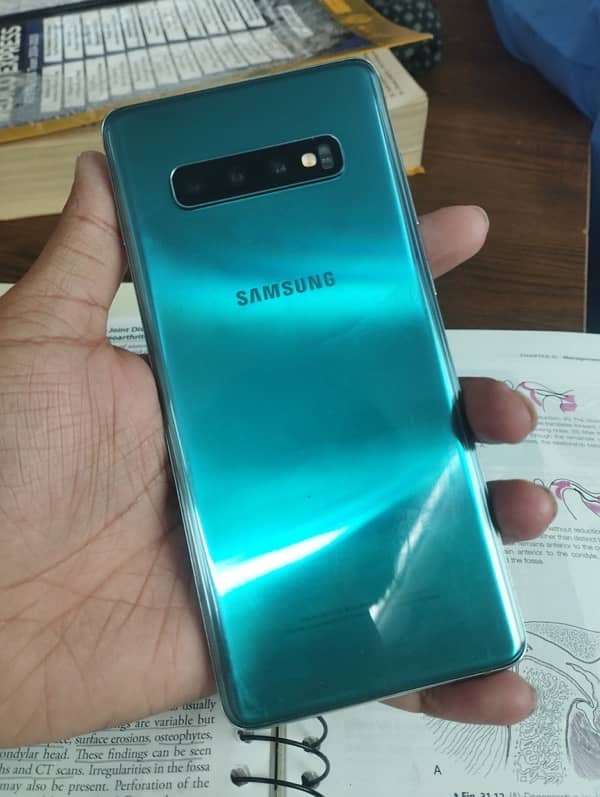 samsung s10 plus 8/128 officially PTA approved 1