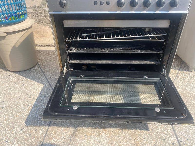 "4 Burner Gas Stove with Oven – Achhi Condition, Behtareen Price!" 4