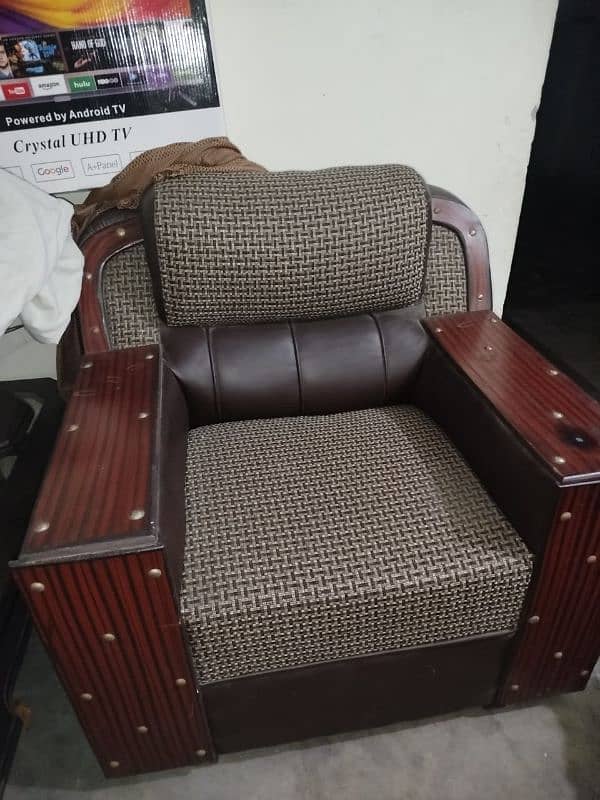 Complete Sofa set 3 seater,2 Seater,one Seater 8