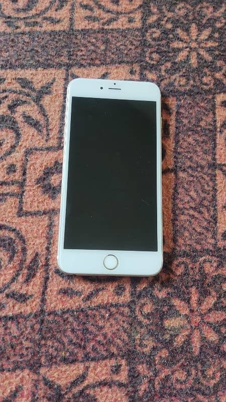 iphone 6 plus (Gold colour) 6