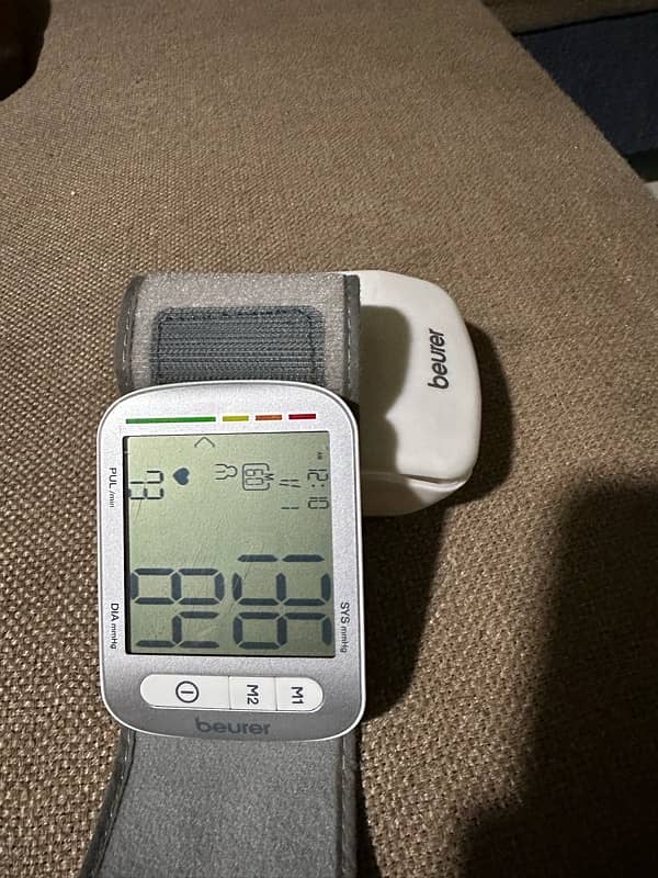 Blood pressure Monitor BEURER 4