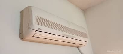 LG 1.5 Tons Hot & Cool AC | URGENT SALE