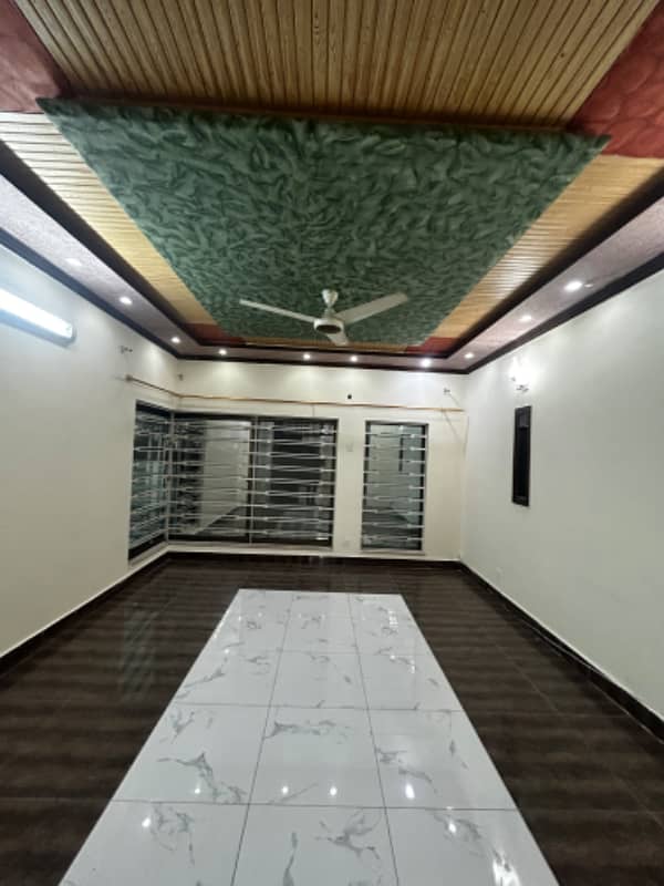 10 Marla Ground Portion For RENT In Bahria Town Phase 7 0