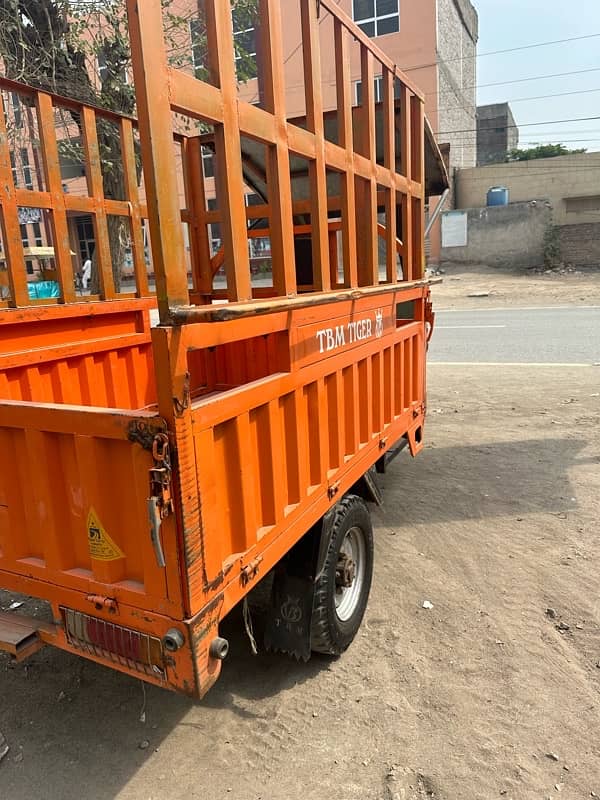 Loader Rickshaw 200cc Tariq Body 7