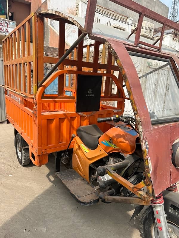 Loader Rickshaw 200cc Tariq Body 11