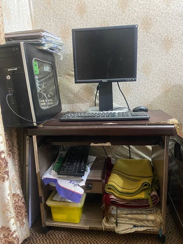 Computer with Pc and all accessories for sale with computer table 1