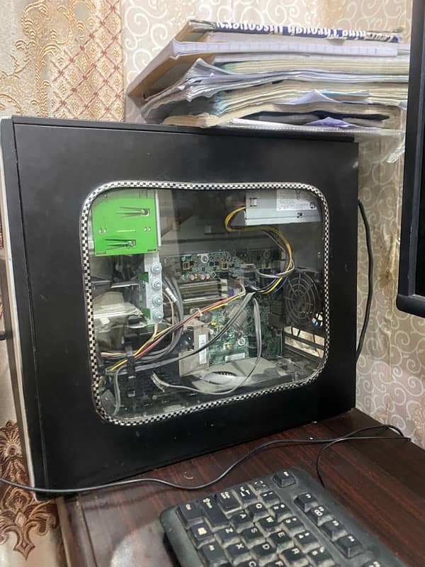 Computer with Pc and all accessories for sale with computer table 6