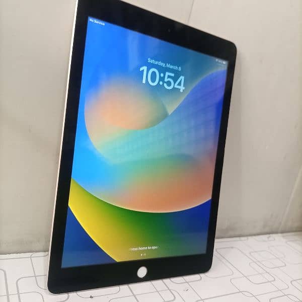 iPad 5th generation 32Gb 3