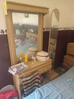 urgent sale I want sale my furniture because home shifting